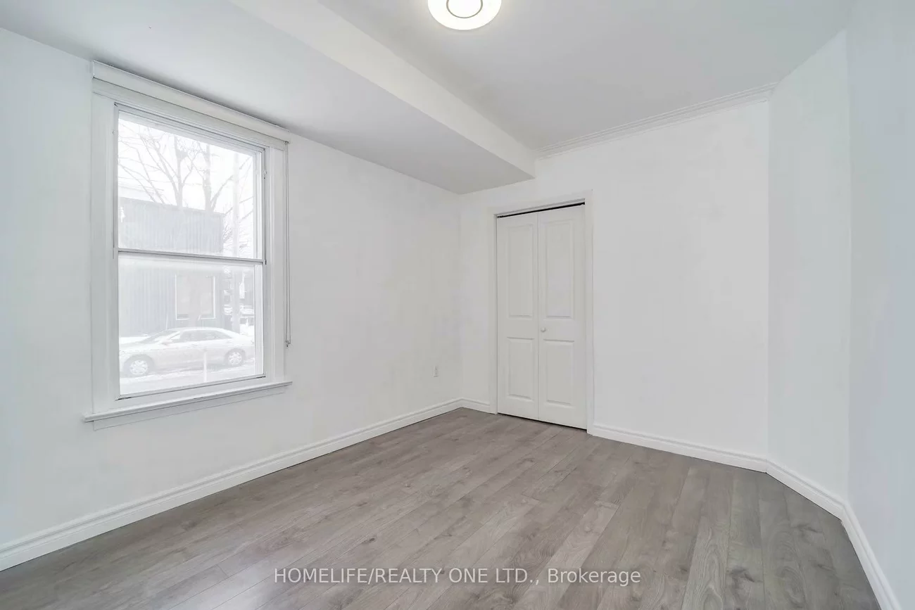 104, Benson, Wychwood, Toronto