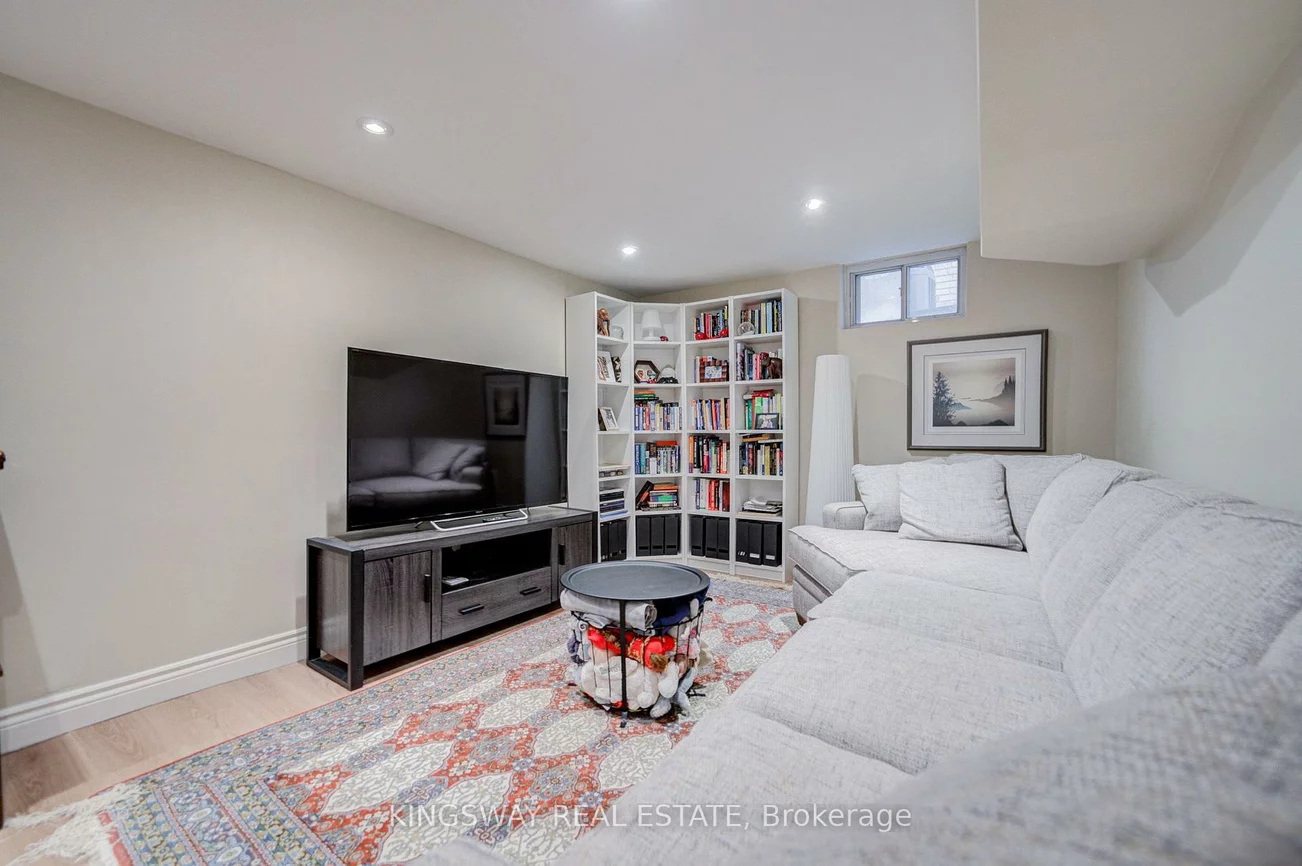 20, Wigmore, Victoria Village, Toronto