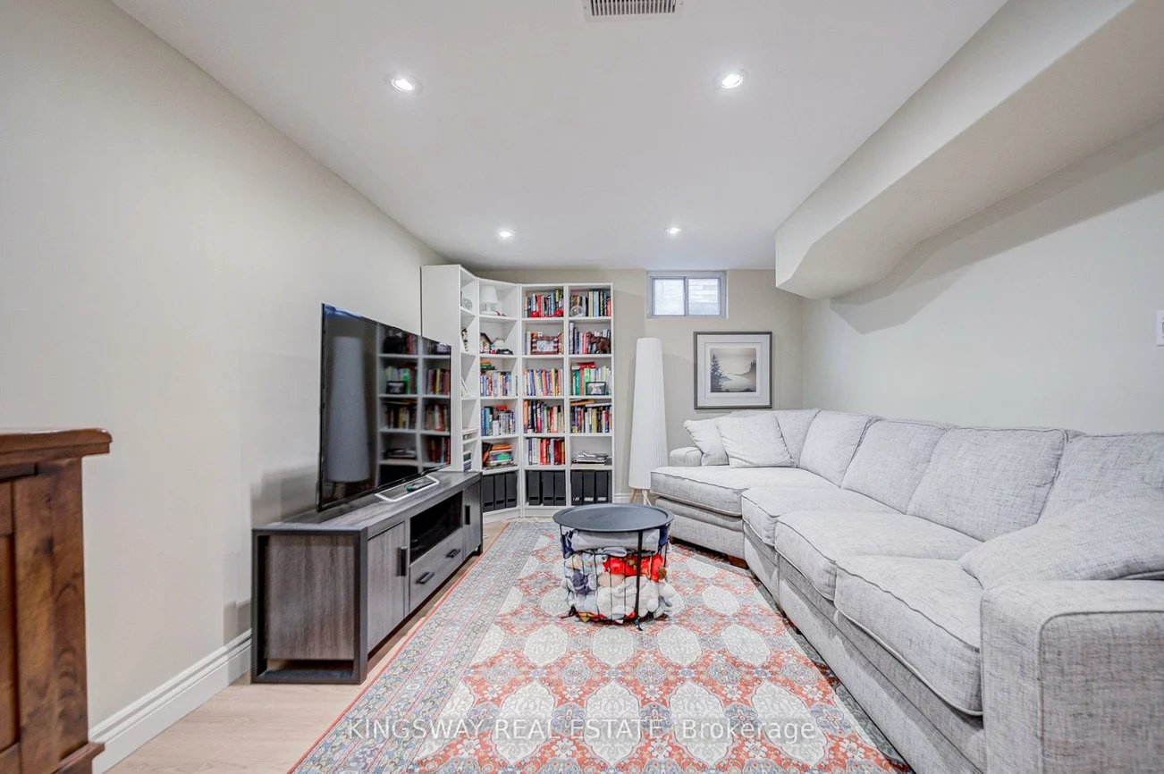20, Wigmore, Victoria Village, Toronto