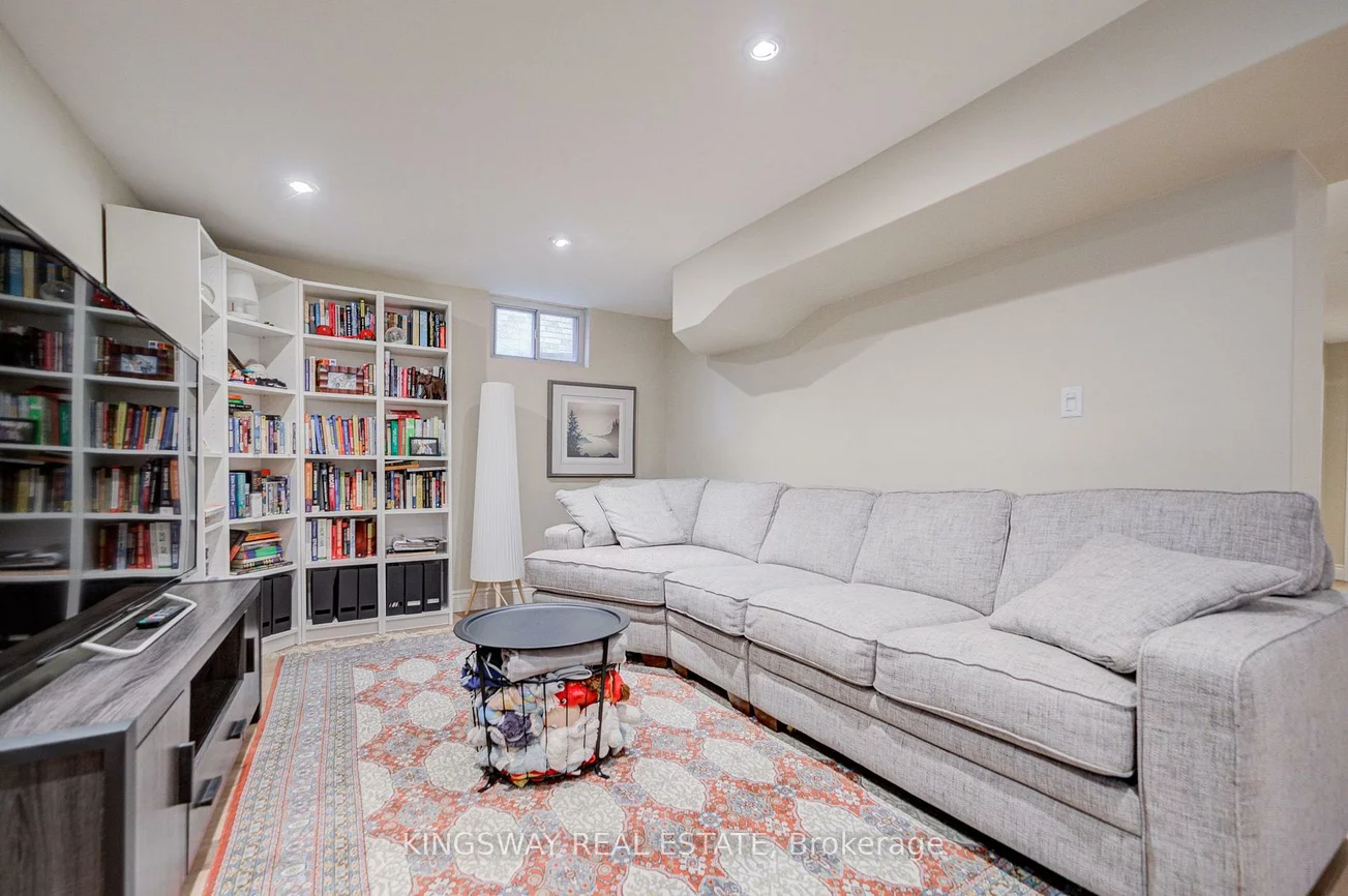 20, Wigmore, Victoria Village, Toronto