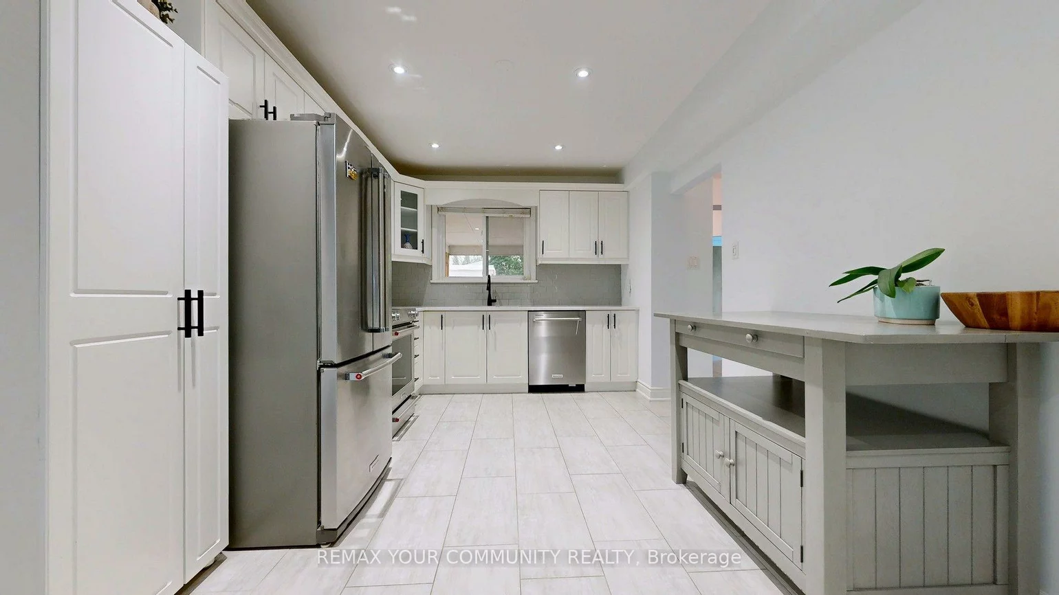 48, Crossbow, Pleasant View, Toronto