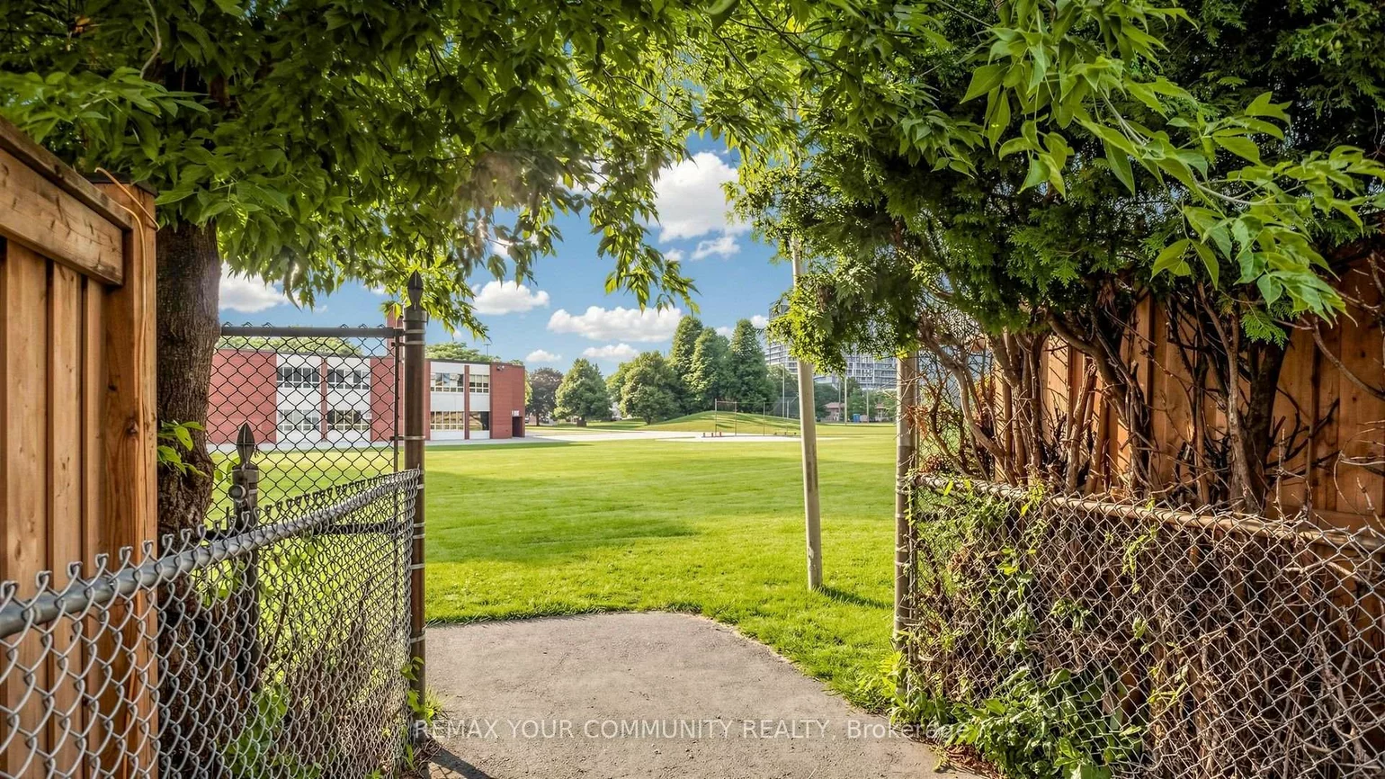 48, Crossbow, Pleasant View, Toronto