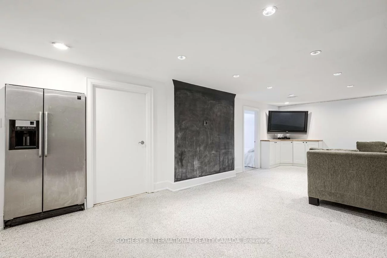 21, Denver, Henry Farm, Toronto
