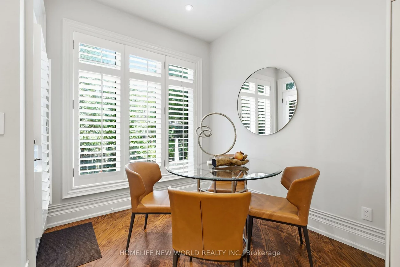 412, Deloraine, Bedford Park-Nortown, Toronto