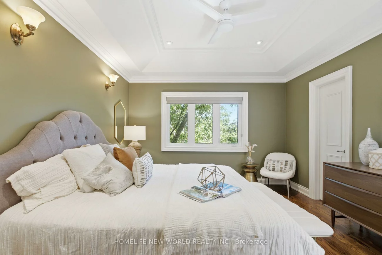 412, Deloraine, Bedford Park-Nortown, Toronto