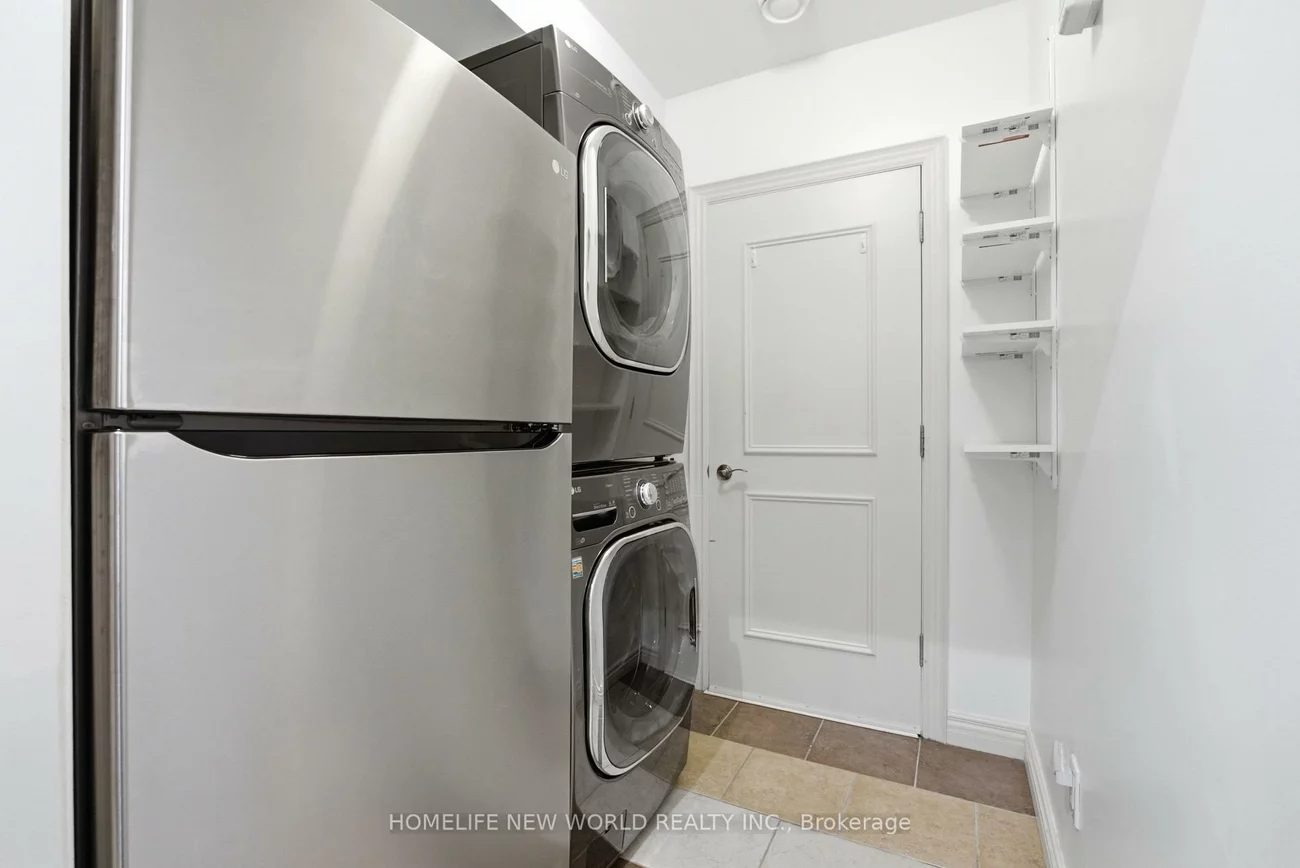 412, Deloraine, Bedford Park-Nortown, Toronto