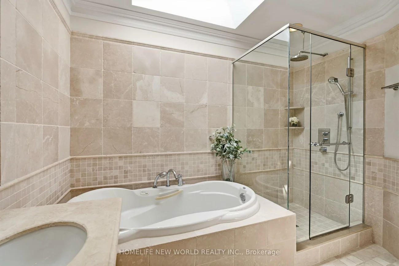 412, Deloraine, Bedford Park-Nortown, Toronto