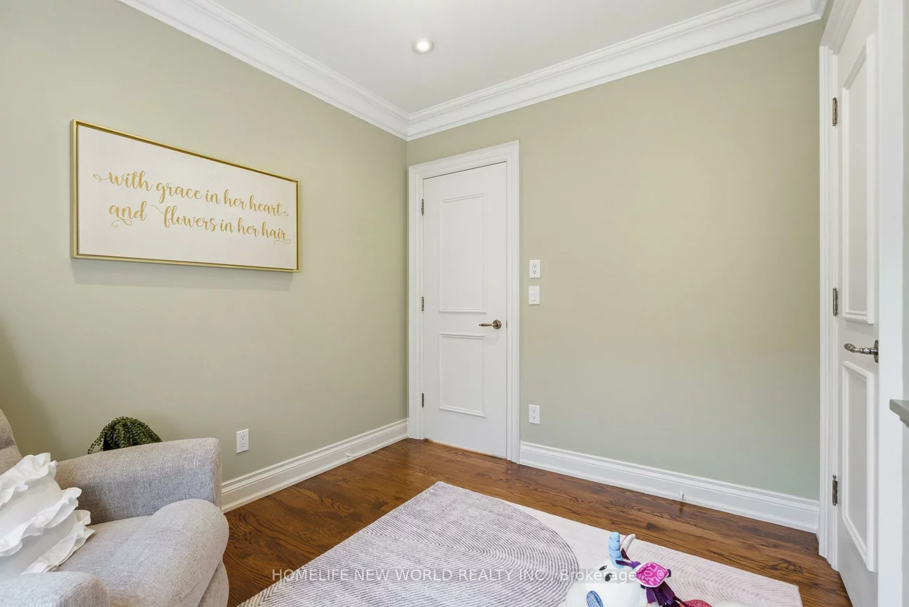 412, Deloraine, Bedford Park-Nortown, Toronto