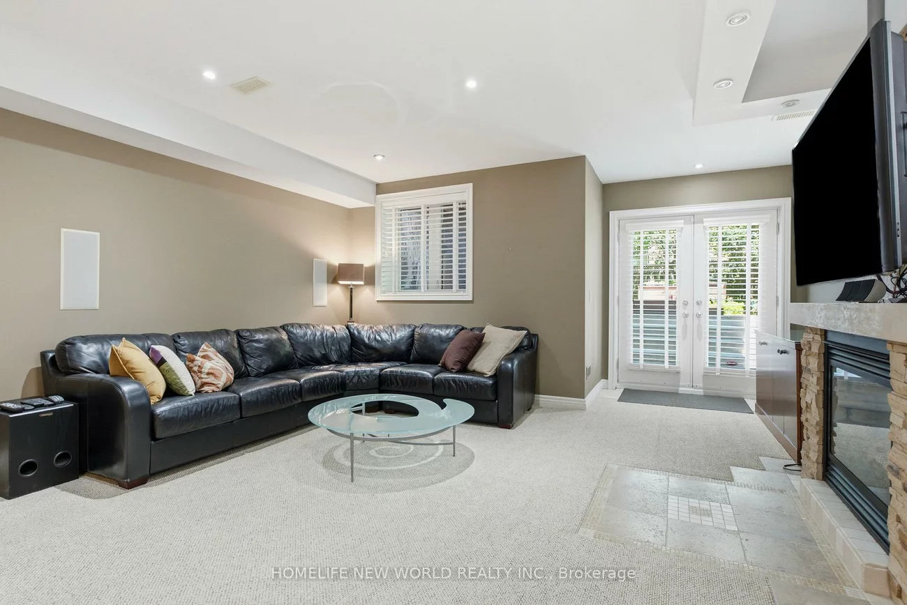412, Deloraine, Bedford Park-Nortown, Toronto