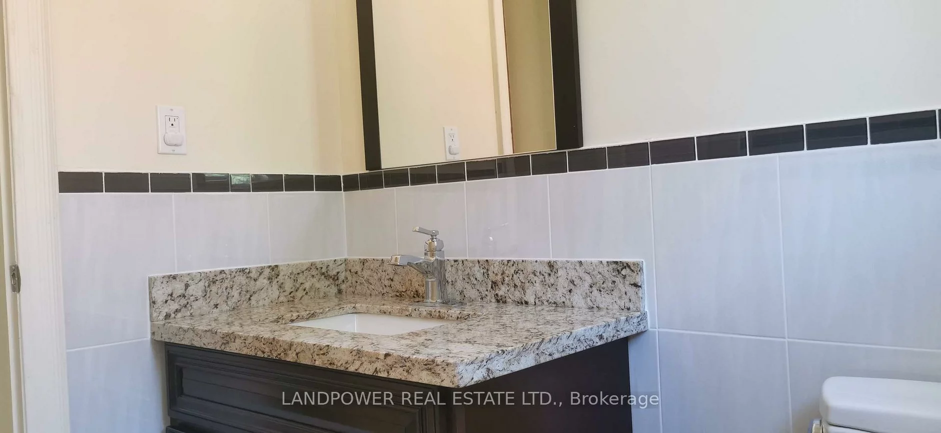 33, Bevdale, Willowdale West, Toronto