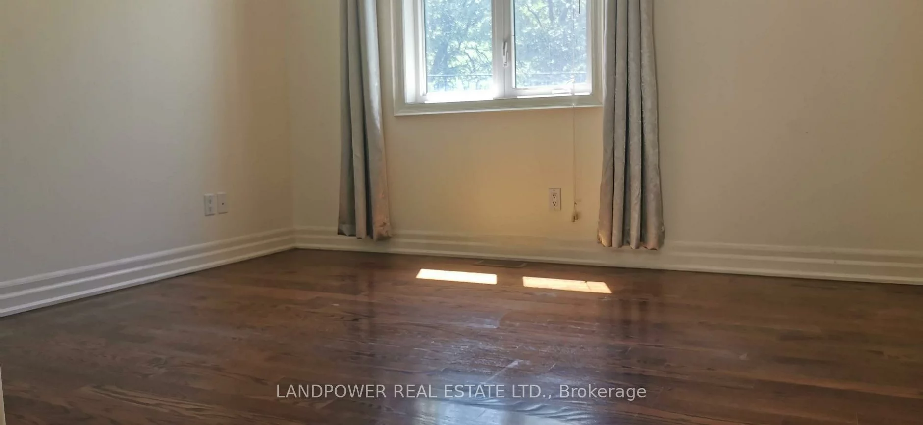 33, Bevdale, Willowdale West, Toronto