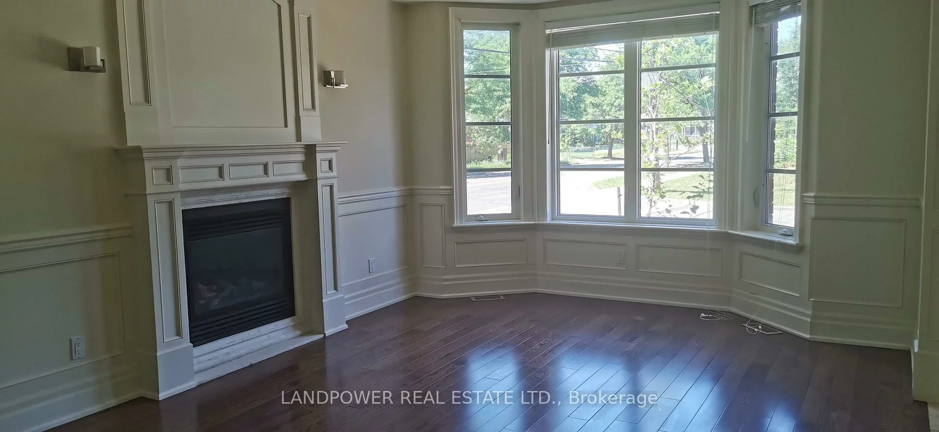 33, Bevdale, Willowdale West, Toronto