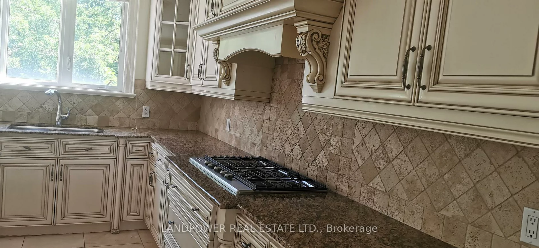 33, Bevdale, Willowdale West, Toronto