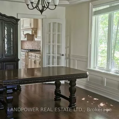 33, Bevdale, Willowdale West, Toronto
