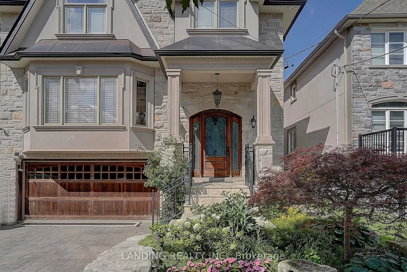 24, Abbotsford, Willowdale West, Toronto