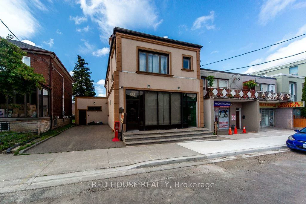 658, Vaughan, Oakwood Village, Toronto
