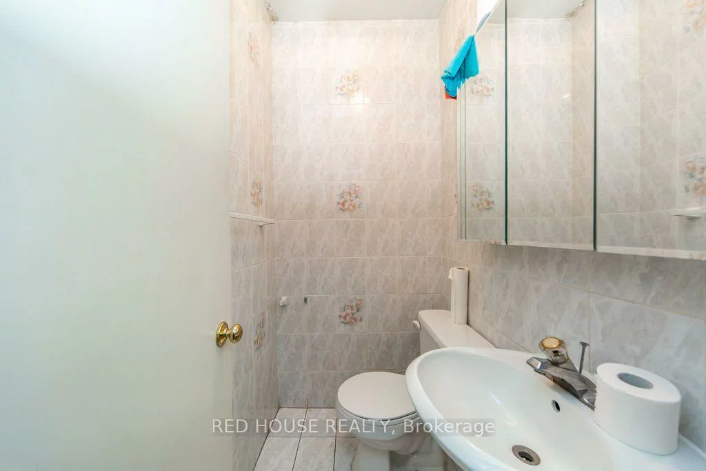 658, Vaughan, Oakwood Village, Toronto