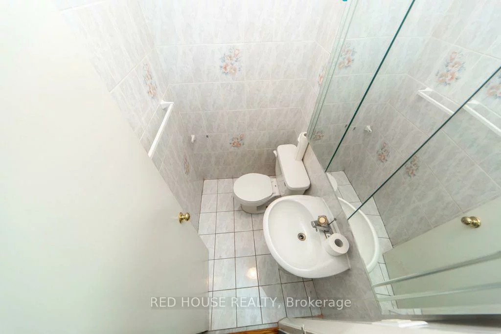 658, Vaughan, Oakwood Village, Toronto
