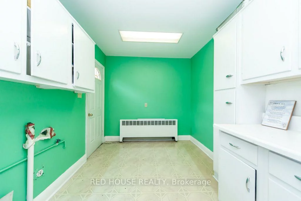 658, Vaughan, Oakwood Village, Toronto