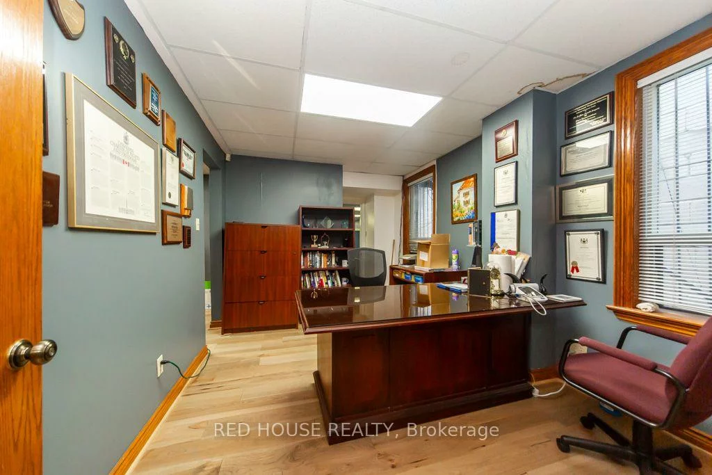 658, Vaughan, Oakwood Village, Toronto