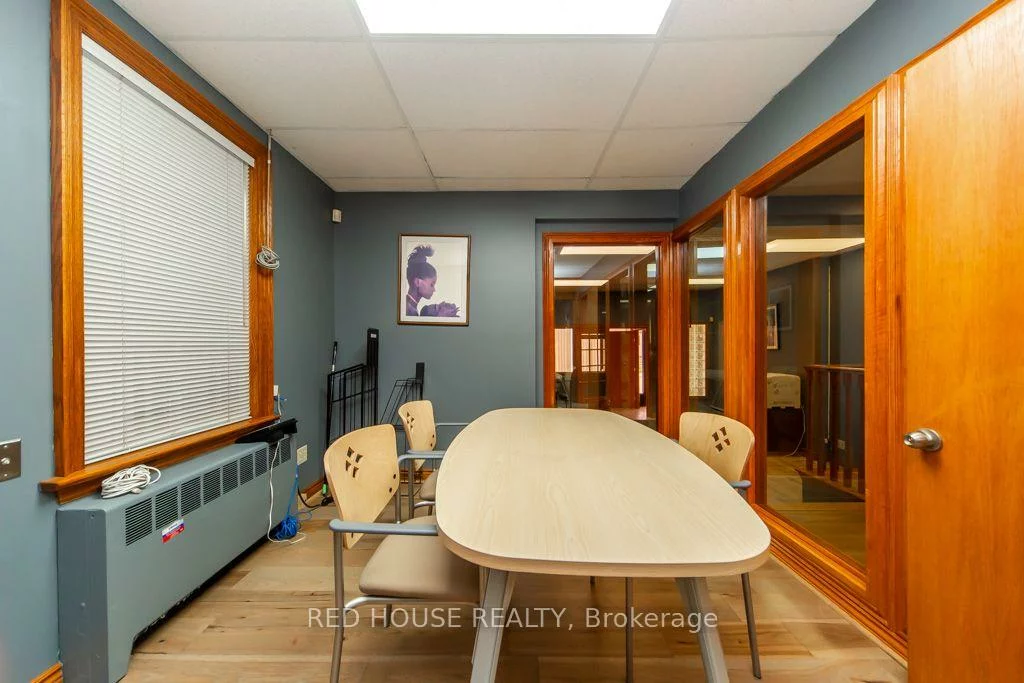 658, Vaughan, Oakwood Village, Toronto