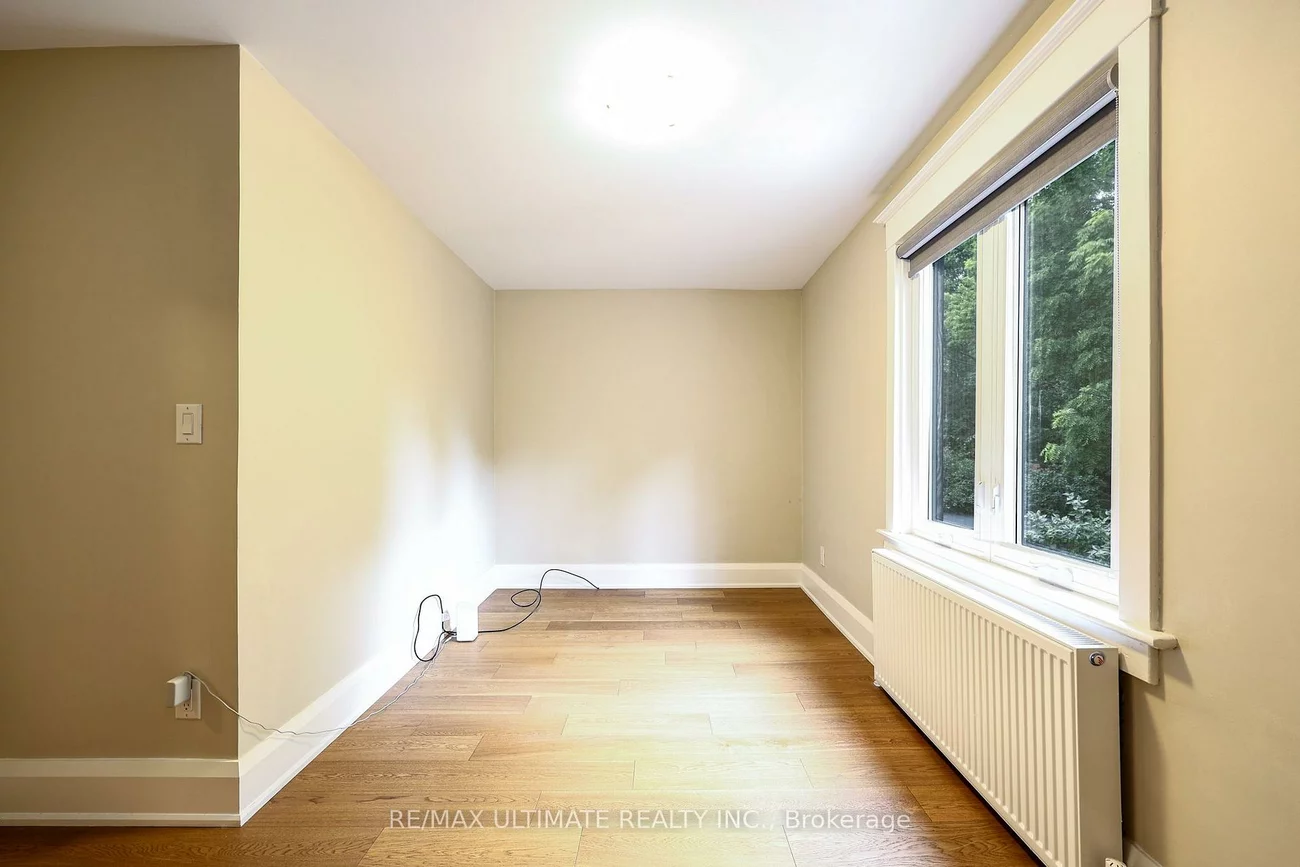29, Falcon, Mount Pleasant East, Toronto