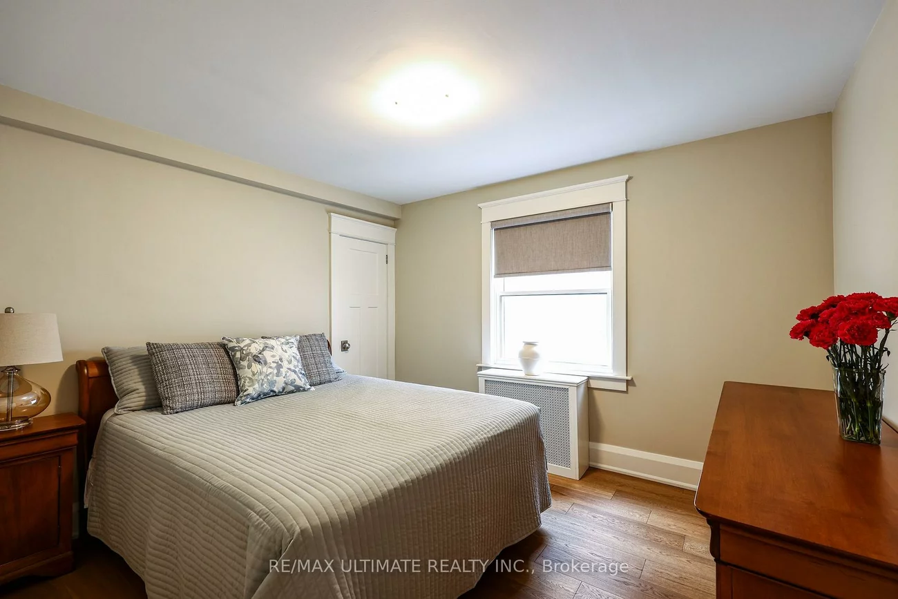 29, Falcon, Mount Pleasant East, Toronto