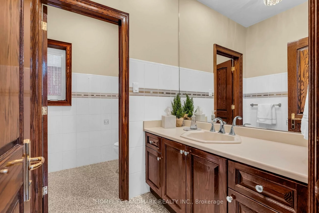 193, Codsell, Bathurst Manor, Toronto