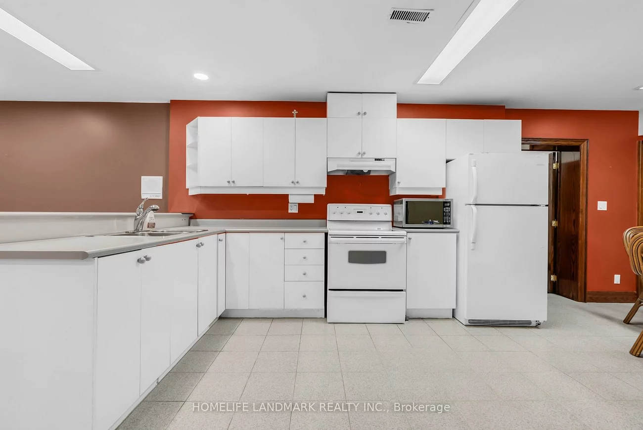 193, Codsell, Bathurst Manor, Toronto