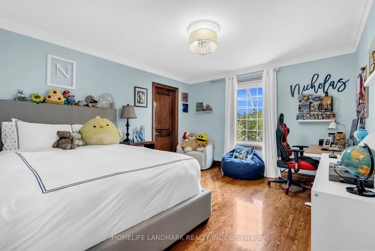 193, Codsell, Bathurst Manor, Toronto