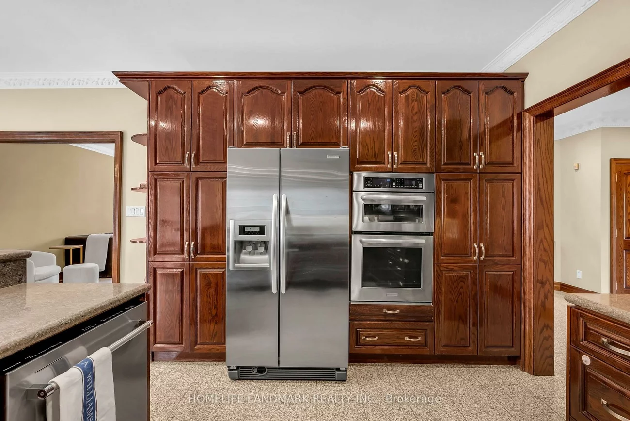 193, Codsell, Bathurst Manor, Toronto