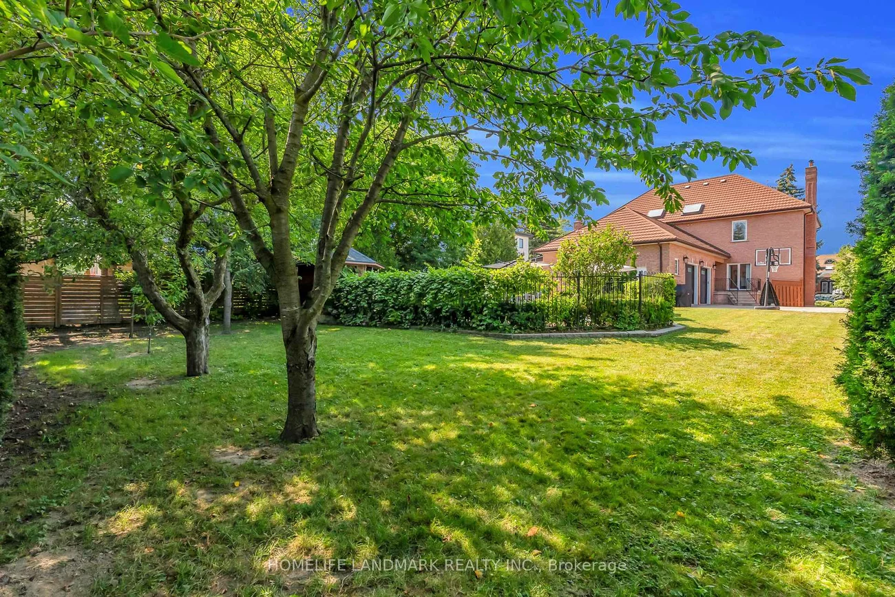 193, Codsell, Bathurst Manor, Toronto
