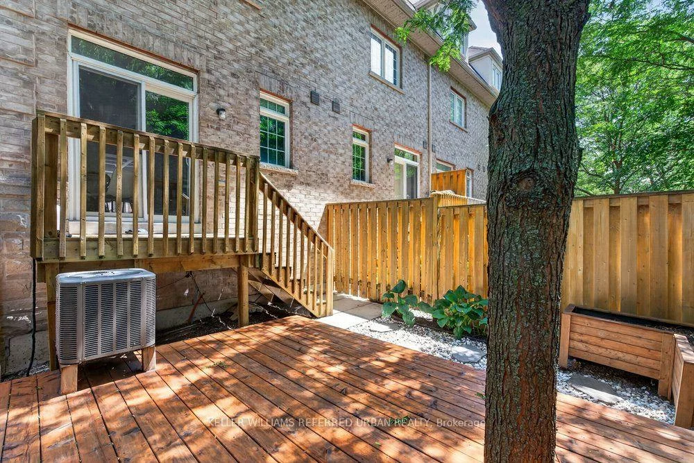233, Finch, Willowdale East, Toronto