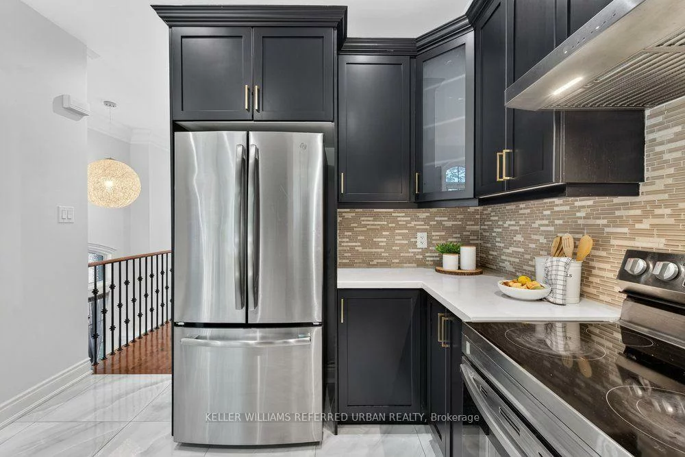 233, Finch, Willowdale East, Toronto