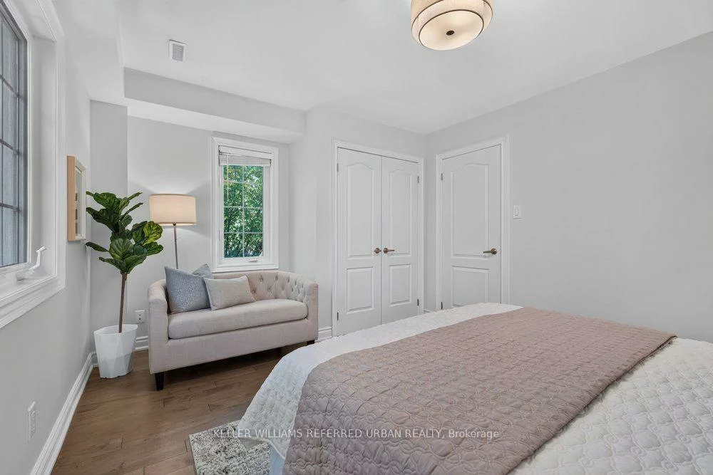 233, Finch, Willowdale East, Toronto