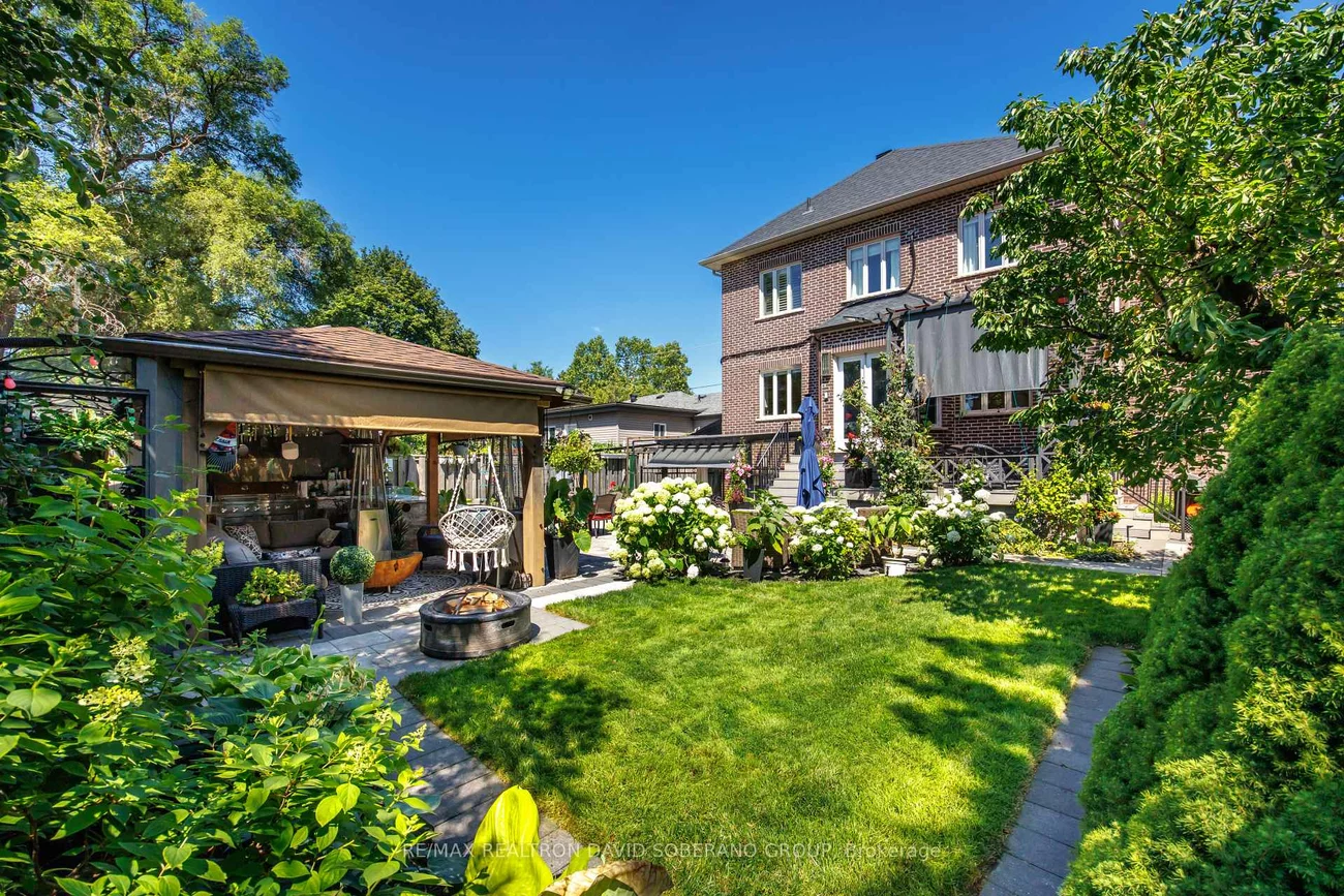 49, Verwood, Clanton Park, Toronto