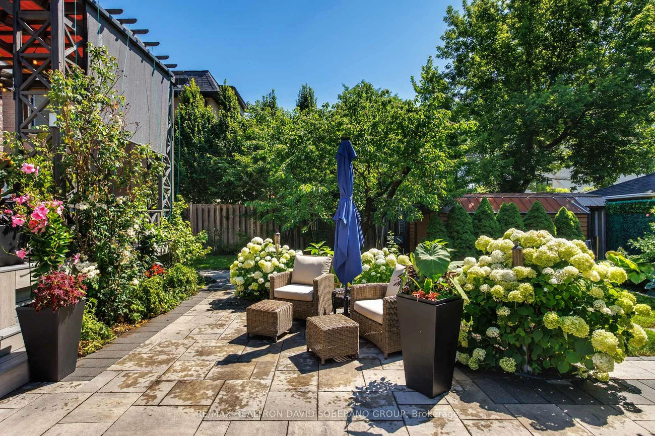 49, Verwood, Clanton Park, Toronto