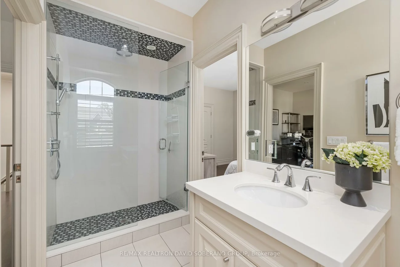 49, Verwood, Clanton Park, Toronto