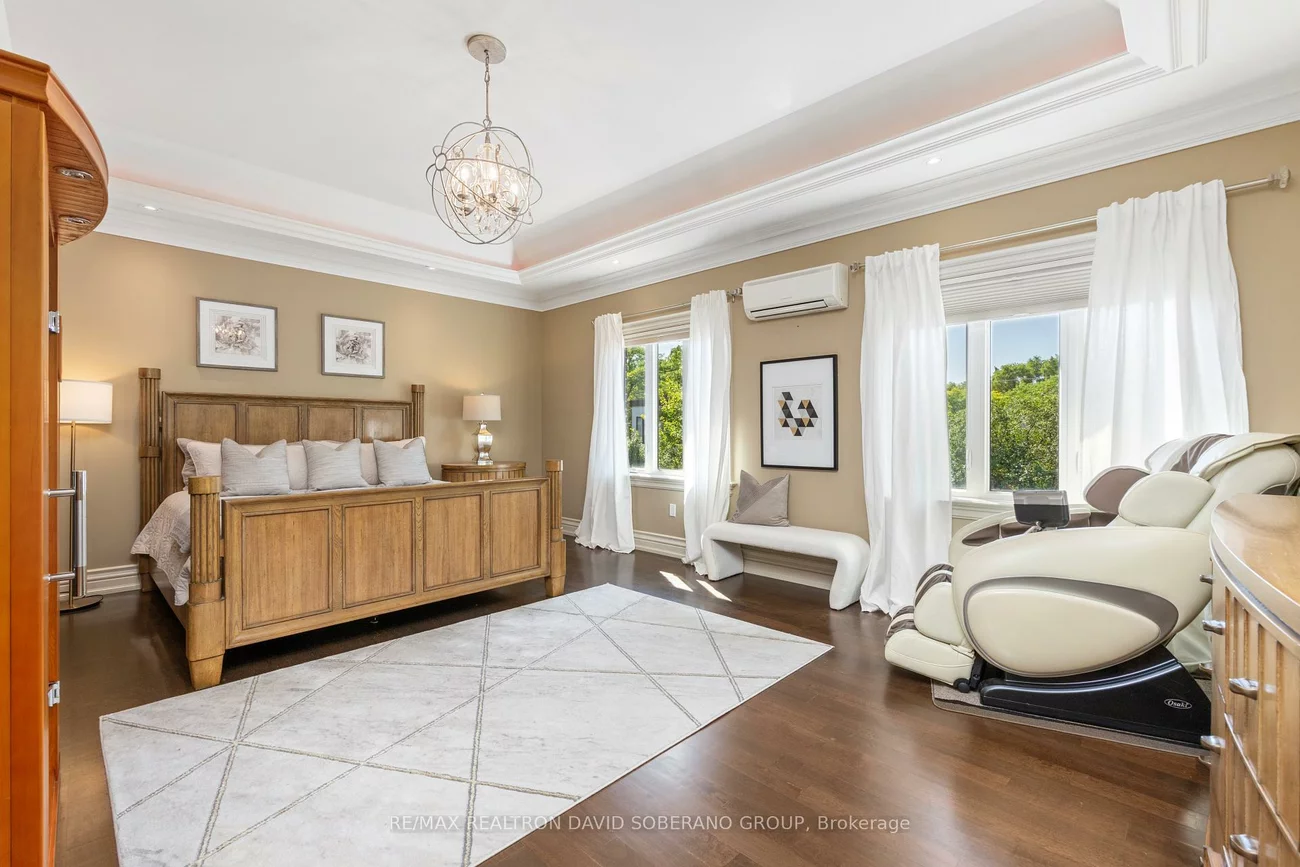 49, Verwood, Clanton Park, Toronto