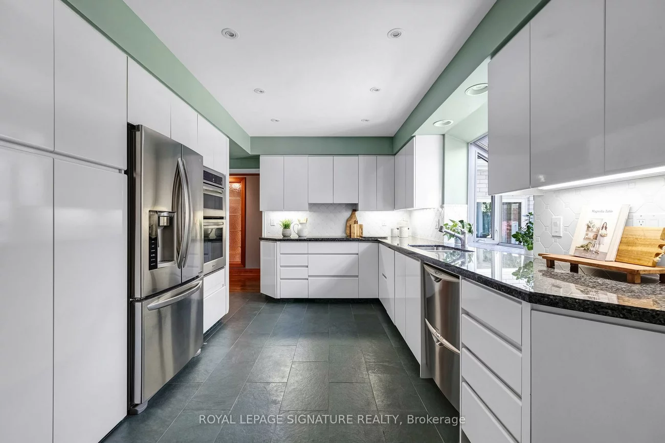 122, Fenn, St. Andrew-Windfields, Toronto