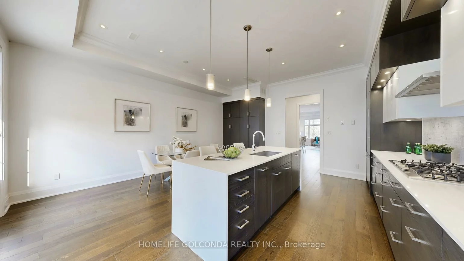2466B, Bayview, Bridle Path-Sunnybrook-York Mills, Toronto