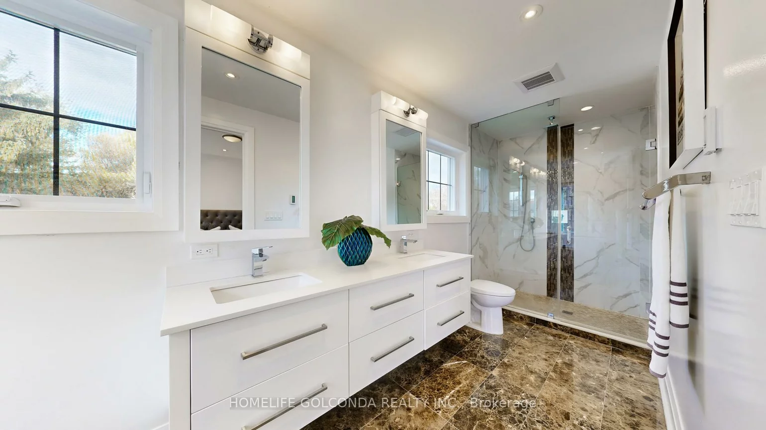 2466B, Bayview, Bridle Path-Sunnybrook-York Mills, Toronto