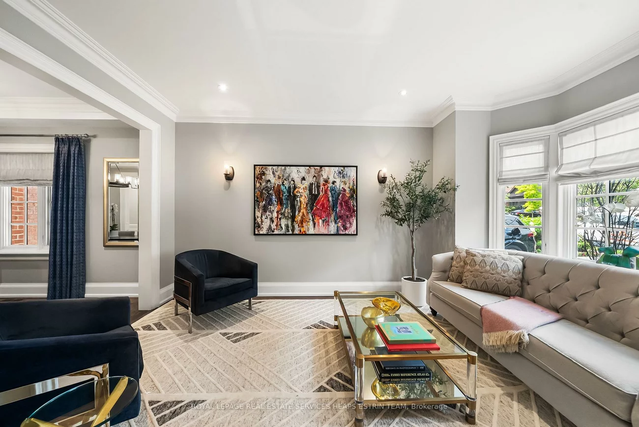 151, Sutherland, Leaside, Toronto