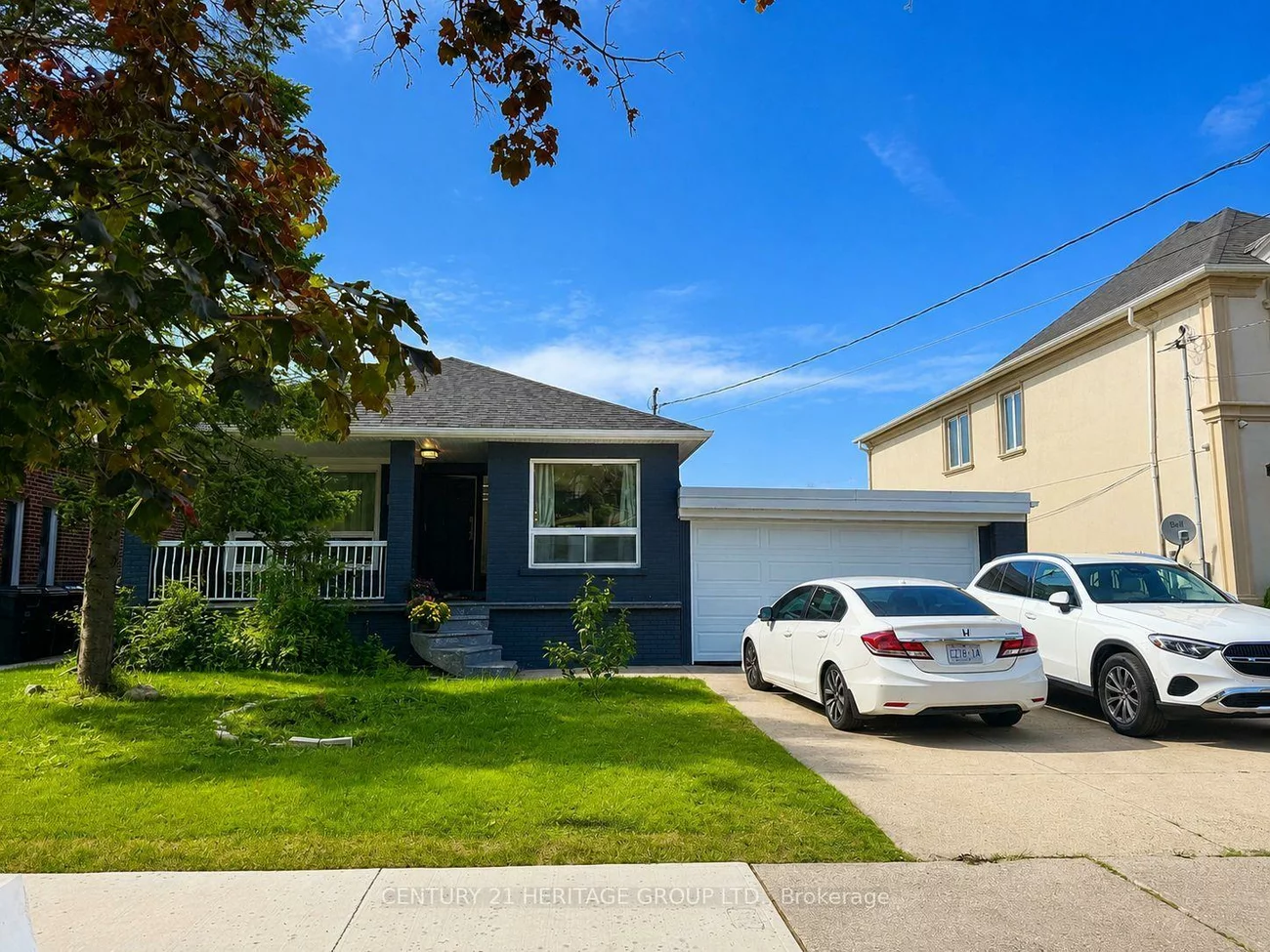 124, Regina, Englemount-Lawrence, Toronto
