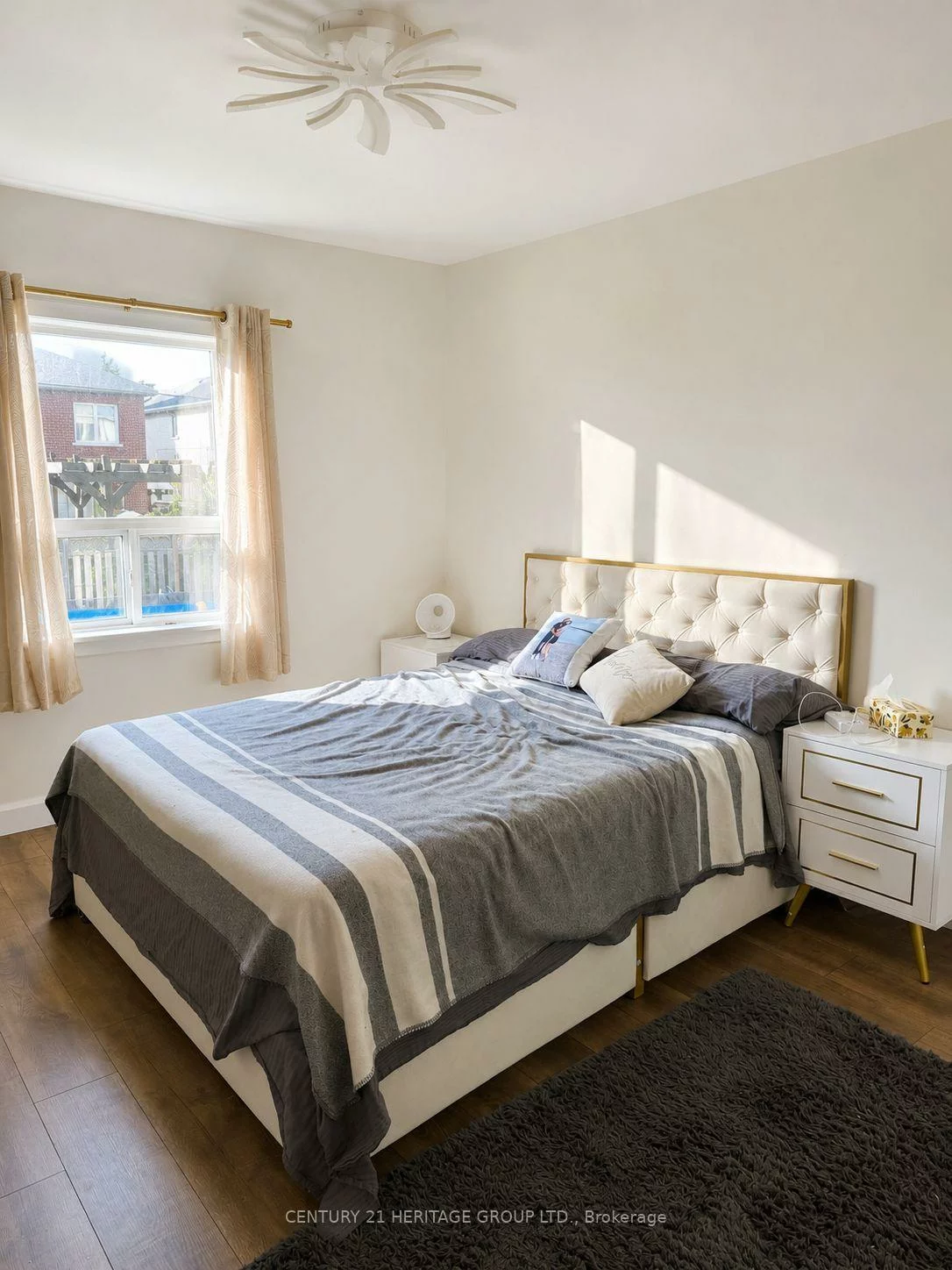 124, Regina, Englemount-Lawrence, Toronto
