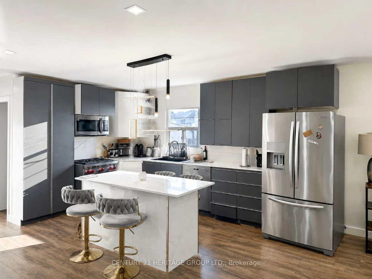 124, Regina, Englemount-Lawrence, Toronto