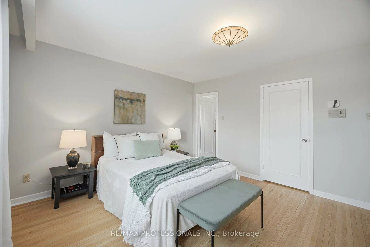 90, Peckham, Newtonbrook West, Toronto