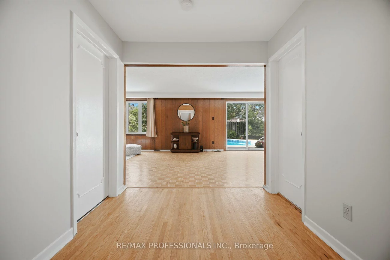 90, Peckham, Newtonbrook West, Toronto