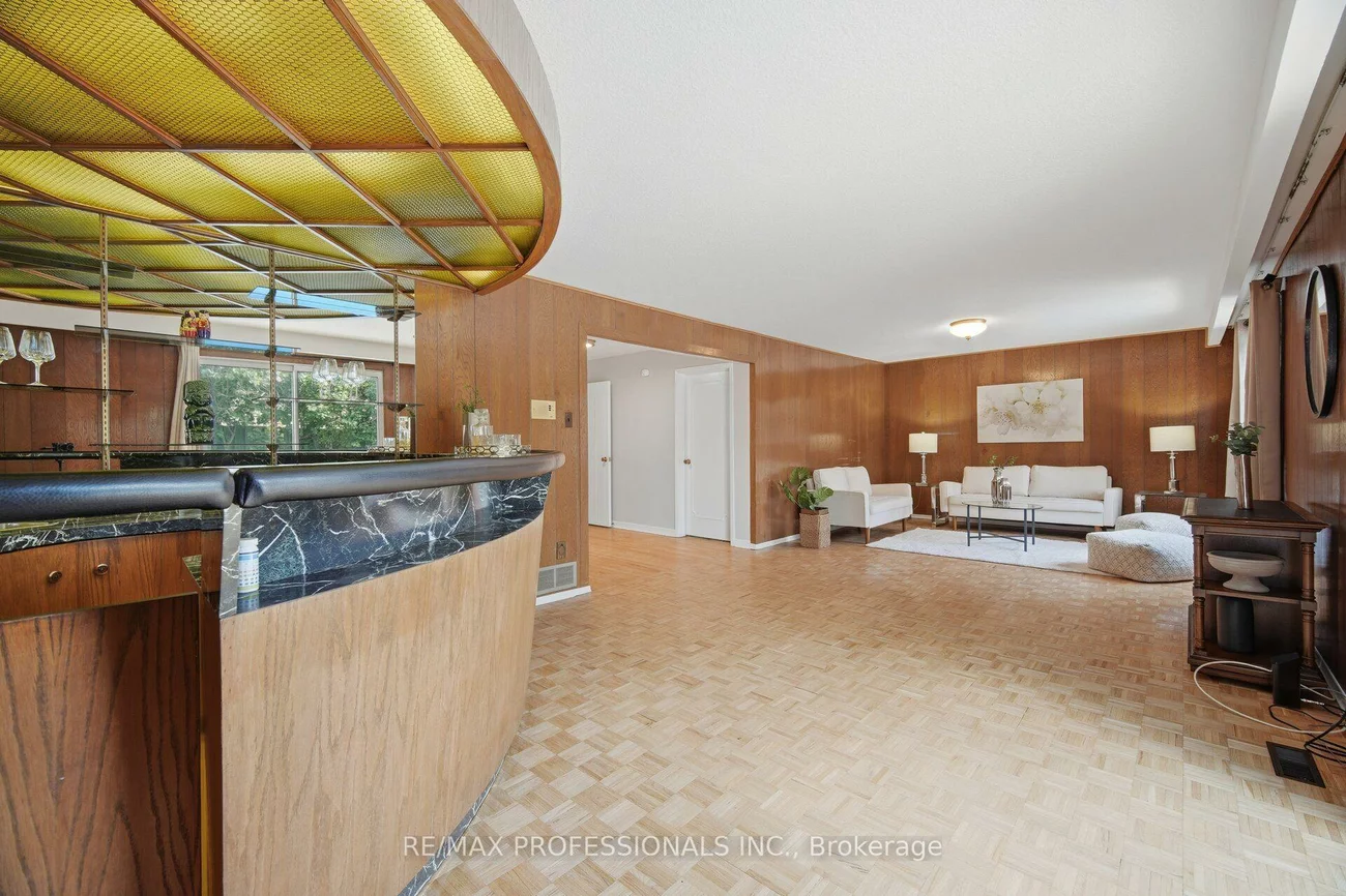 90, Peckham, Newtonbrook West, Toronto