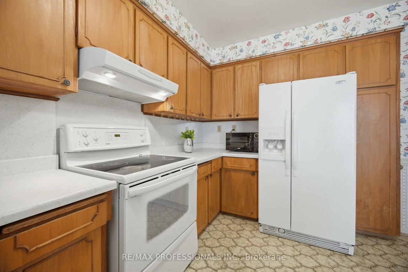 90, Peckham, Newtonbrook West, Toronto